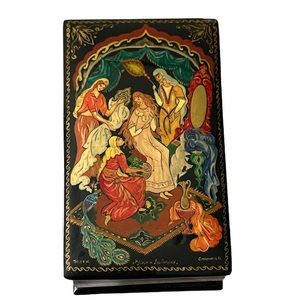 🇷🇺 RUSSIA VINTAGE HAND PAINTED LACQUERED BOX